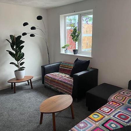 Cosy Bungalow In A Handy Location Market Harborough Exteriör bild